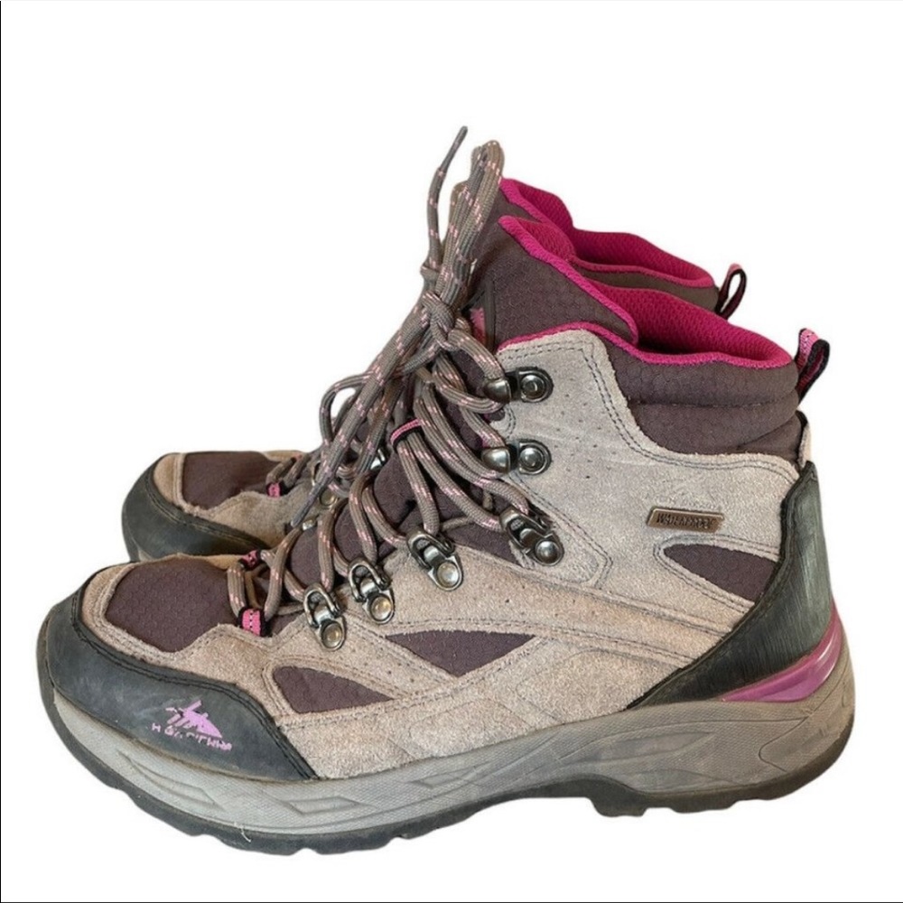 High Sierra Boots Women Size 7.5  Trekker Boots Pink and Brown Waterproof Hiking